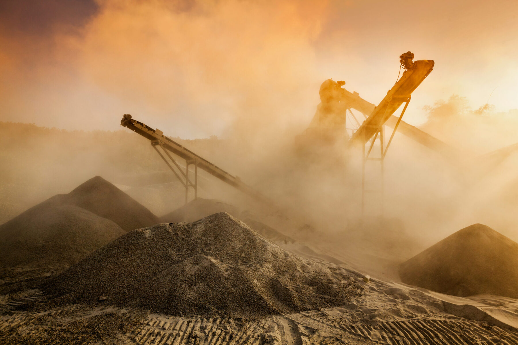 Read more about the article IT’S HERE! Mining Industry Faces Strict MHSA Silica Rule Effective June 17, 2024